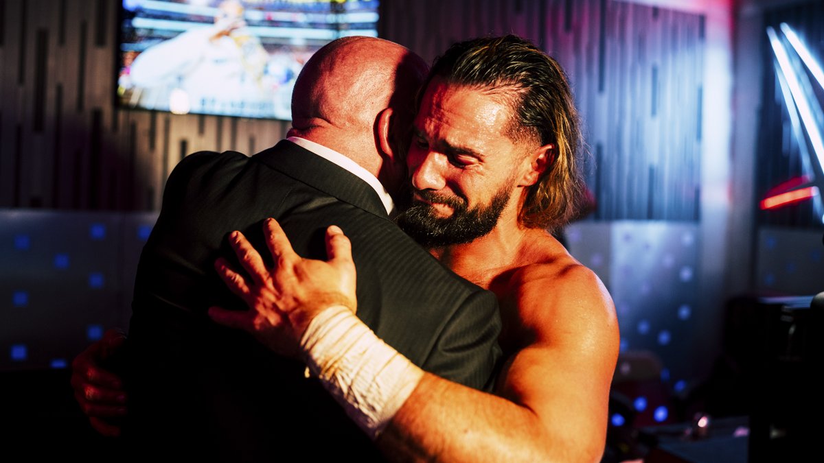 SethRollinsFans tweet picture