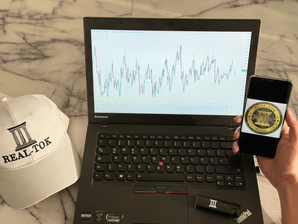 REALTOKofficial's tweet photo. Happy weekend from the REAL-TOK Team!!!

.

#realtok #rlto #trading #realestate #crypto #cryptocurrency #realestatecryptocurrency #cryptotrading #bitcoin #BTC #Ethereum #ETH #BullRun #Bullrun2024 #FYP #foryouシpage https://t.co/30BTNTYRx2