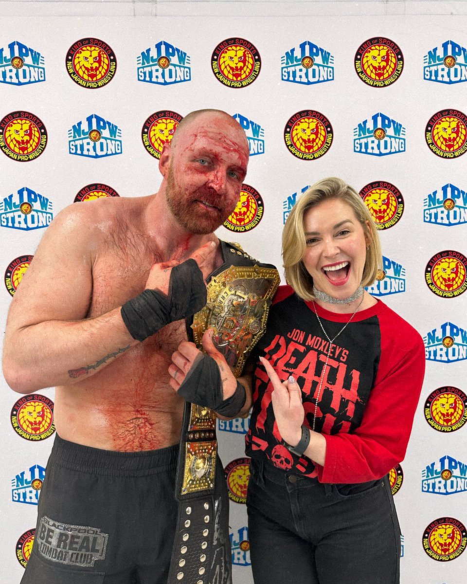 Jon Moxley with a fan 😊  #njriot #aew