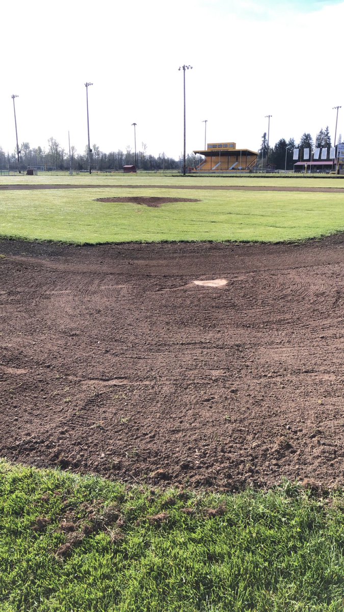 Onalaskahsbb's tweet image. Game day! The Loggers will host the Napavine Tigers at noon!