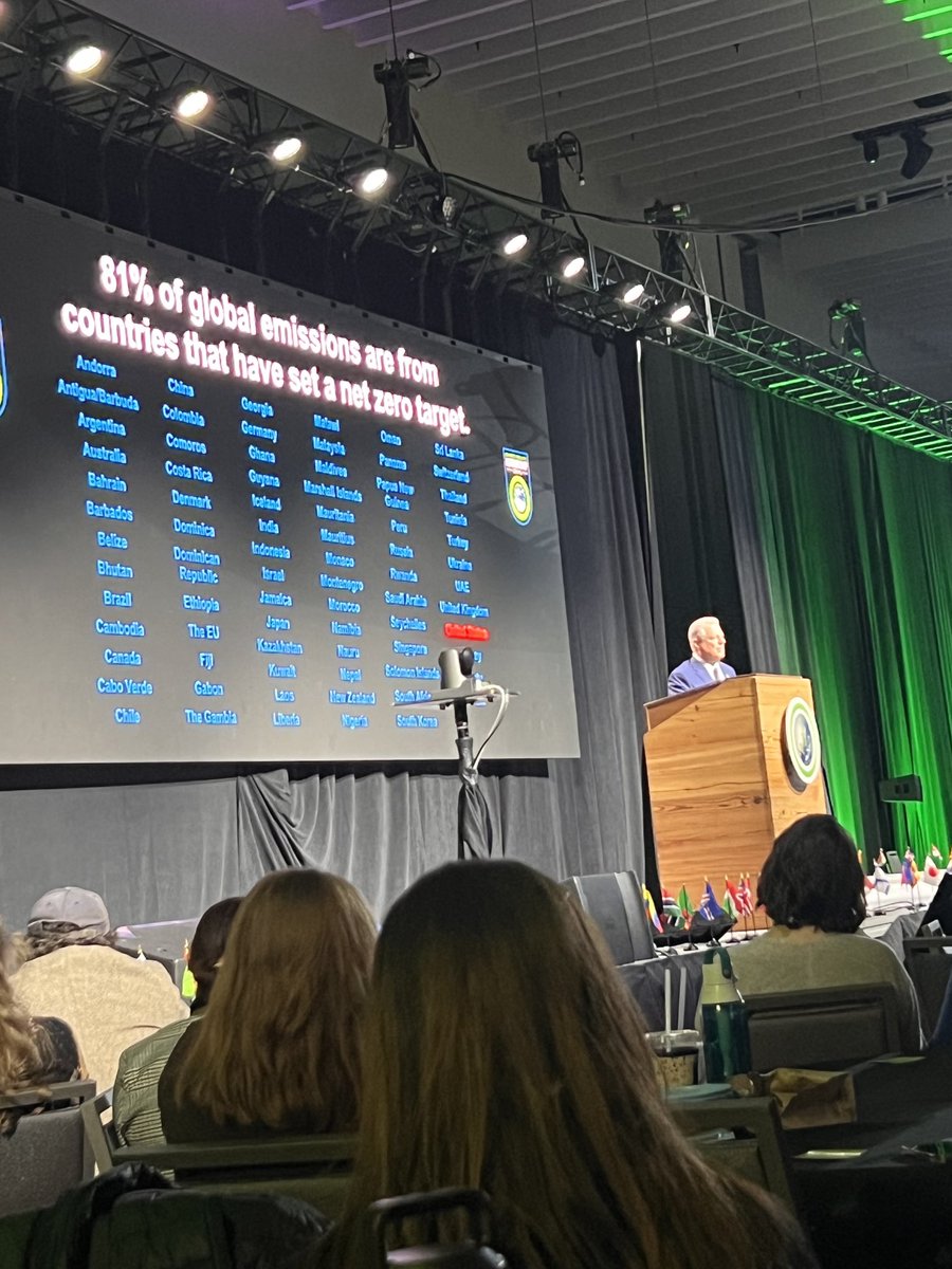 “Making a commitment is one thing keeping that commitment is something else” ⁦❤️ ⁦@algore⁩ ⁦@ClimateReality⁩ #leadonclimate #NYC