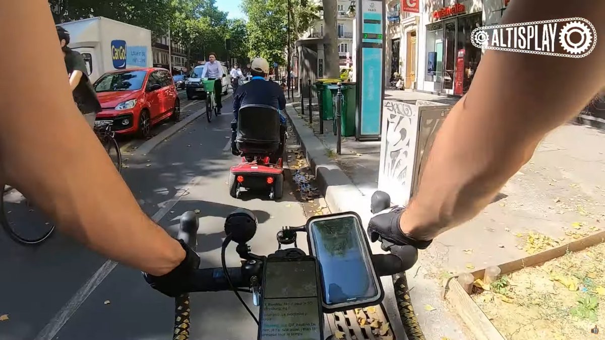 Je recherche des témoignages de personnes à mobilité réduite utilisant les pistes cyclables en fauteuil roulant, vélo adapté ou triporteur, idéalement pour vous filmer et échanger pendant vos déplacements. Mes DM sont ouverts. Merci !