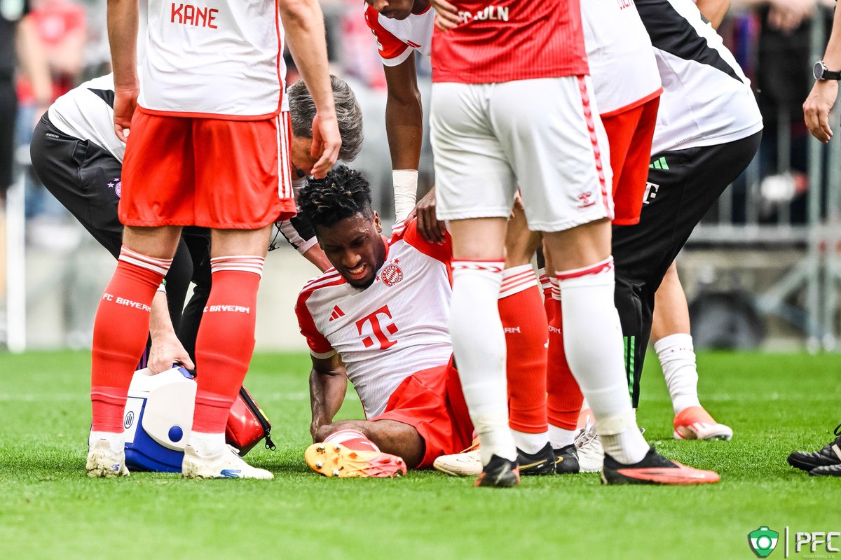 Kingsley Coman est sorti sur blessure lors de la victoire du Bayern (2-0) contre Cologne. 🤕 L'international français souffrirait des adducteurs et serait absent plusieurs semaines. ❌️