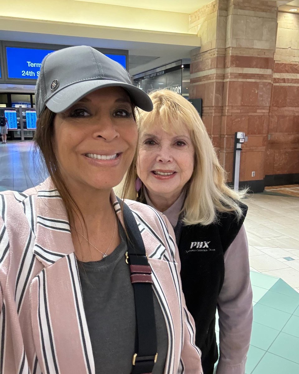 In Phoenix and always excited to pop over to say hi to former Phoenix news icon Mary Jo West the first female anchor in the city. She is now a beloved greeter at the airport amongst her many titles, mother, grandparent, philanthropist, public speaker, mental health advocate.