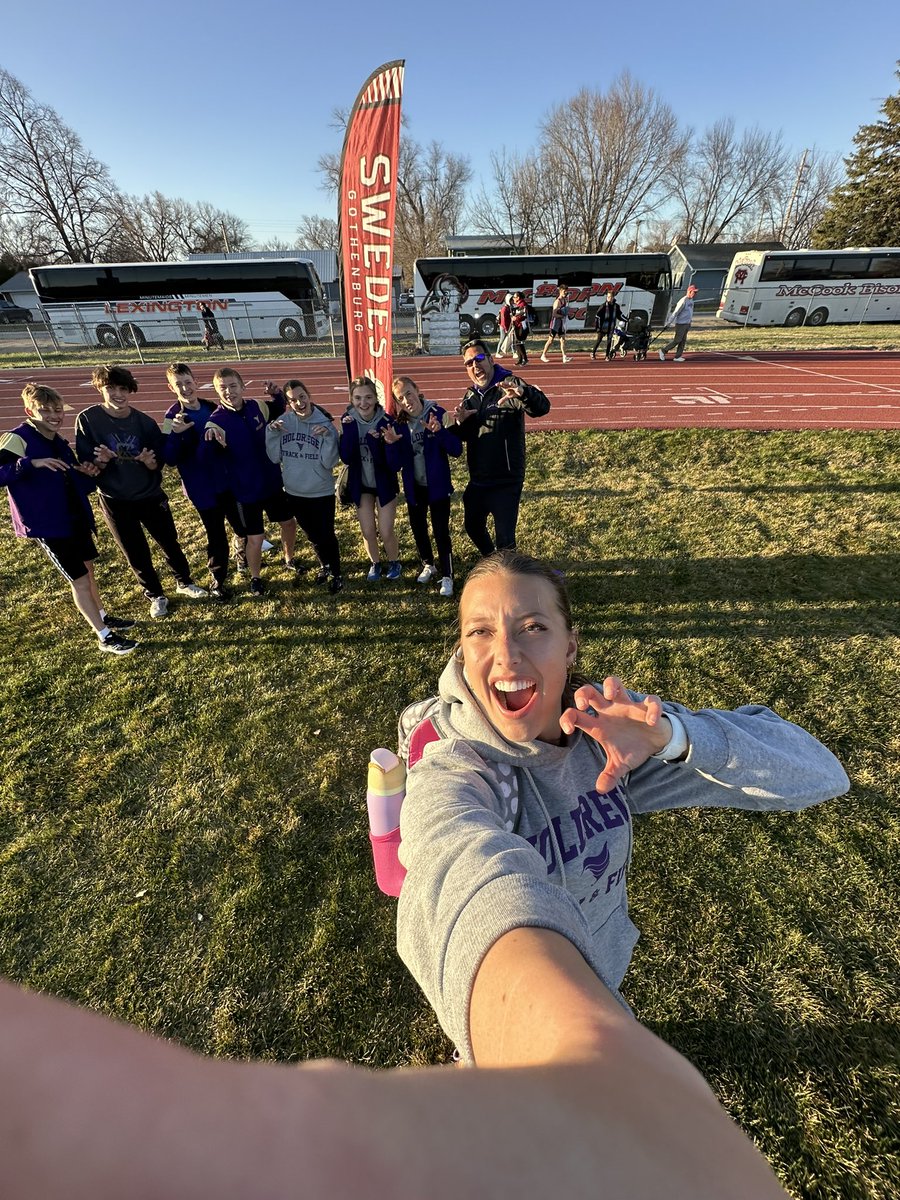 kpnation88's tweet photo. Happy Saturday!!! Great day for a dragon pict from “TrackTown USA”! #DusterDistance #FBD This group is just getting started! PS if your a person who loves track in the state of Nebraska…this is turning out to be the best ever…incredible performances around the state https://t.co/KeaWuSQVEo