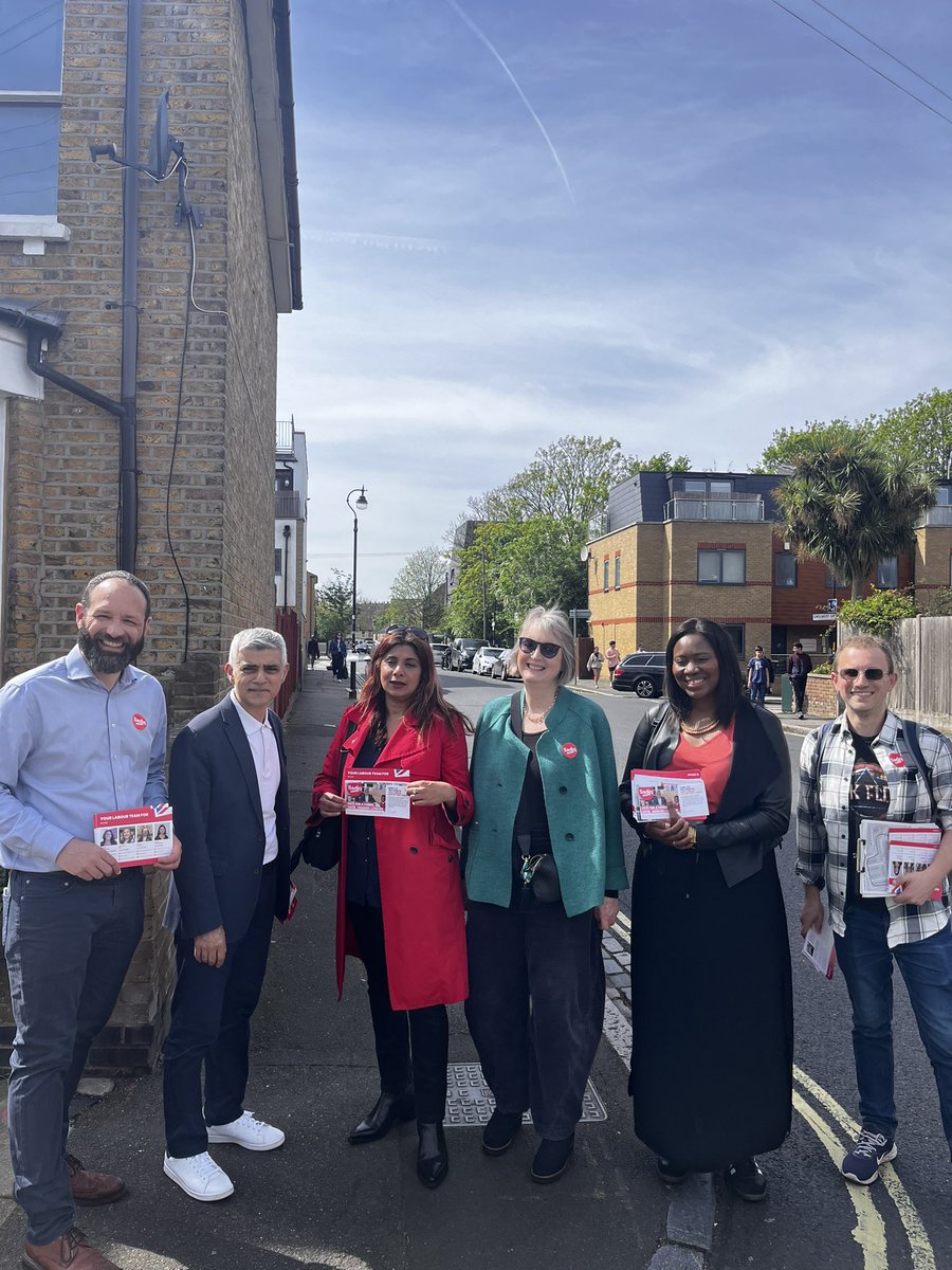 Thanks @SadiqKhan for the amazing things you’ve done for P’ham & C’well. 💥 May 2nd vote vital 🗳️. Nothing taken for granted 💪 @SouthwarkLabour @Miatsf @LabourMarina @kieronjwilliams #LondonElections2024