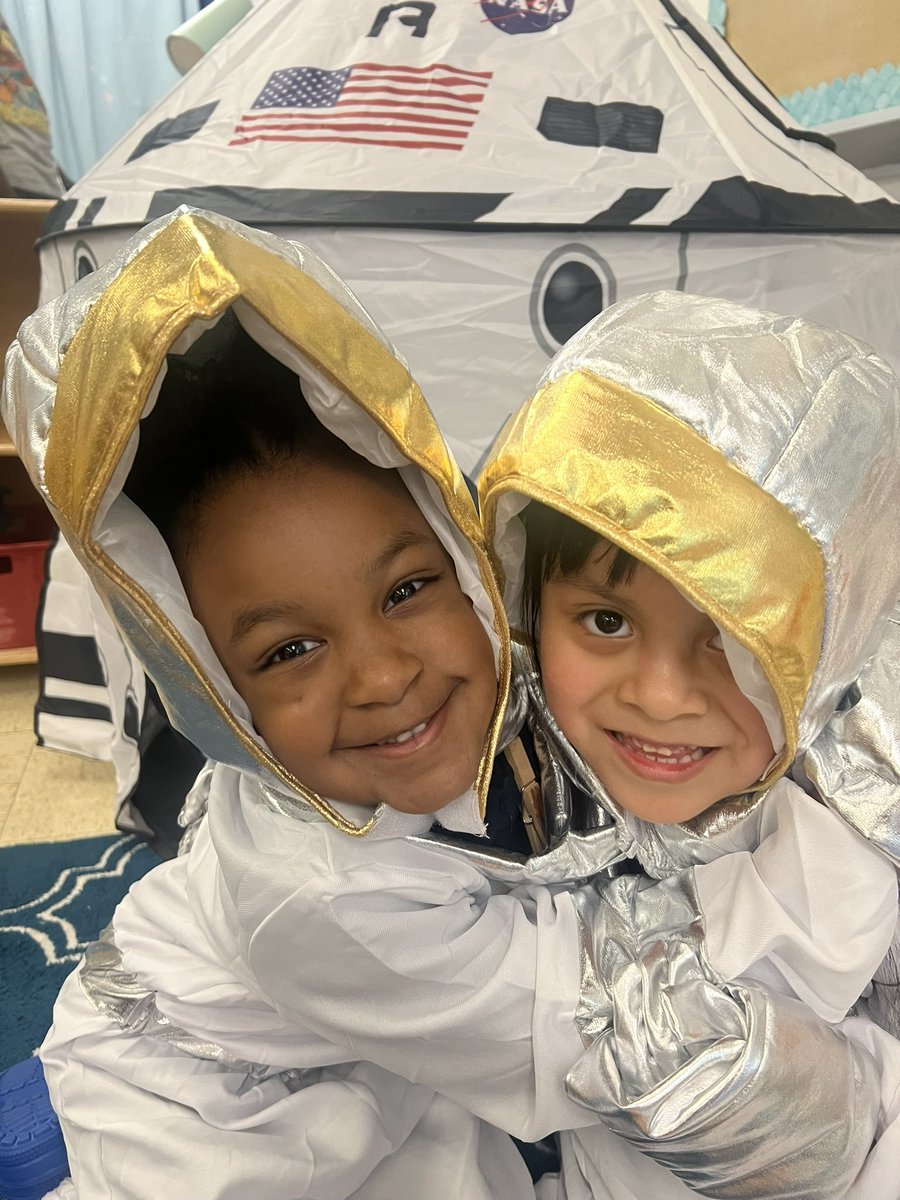 My leaders are out of this world! 

We know play IS learning and are very much enjoying the start of our 🚀 center!

❤️<a href="/BaltCitySchools/">Baltimore City Public Schools</a> <a href="/thecjrschool/">Commodore to College</a> <a href="/MdPublicSchools/">Maryland State Department of Education</a> <a href="/greatfuturesbal/">Baltimore City Early Learning</a>