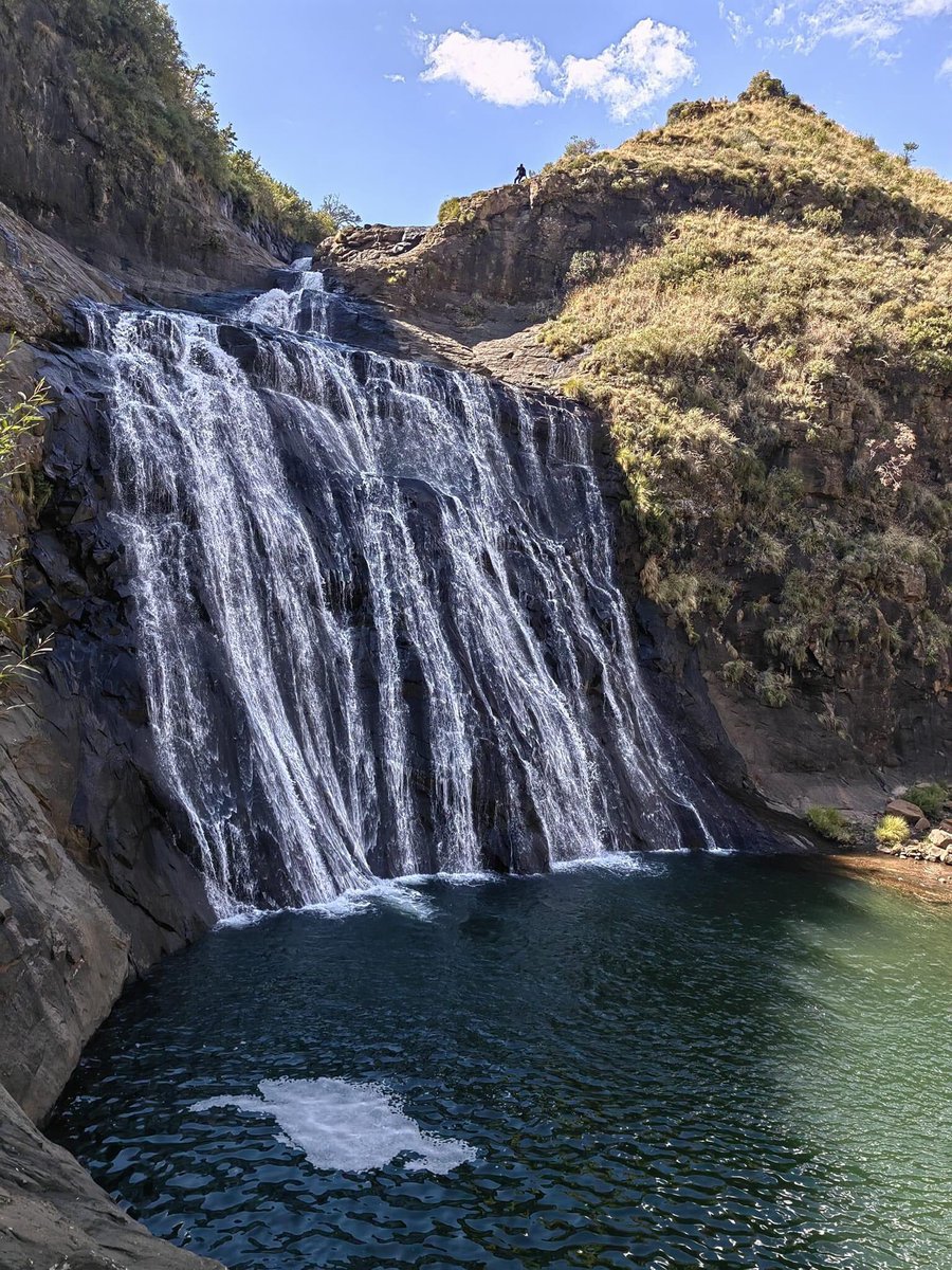 Qiloane Falls today😍...about 3 hours hike from Molimo Nthuse Lodge.🇱🇸❤️ 📍Ha Rannoto, Maseru #VisitLesotho #ExperienceElevation #KeLapeng