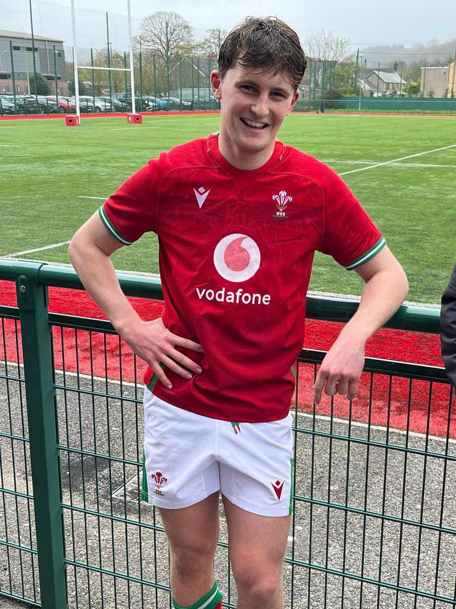 Not the result he would have wanted but a fantastic achievement to score a try on his debut for @WelshRugbyUnion U19s against Ireland earlier today. Congratulations Iori 👏🏉 🏴󠁧󠁢󠁷󠁬󠁳󠁿🏴󠁧󠁢󠁷󠁬󠁳󠁿🏴󠁧󠁢󠁷󠁬󠁳󠁿🇮🇪