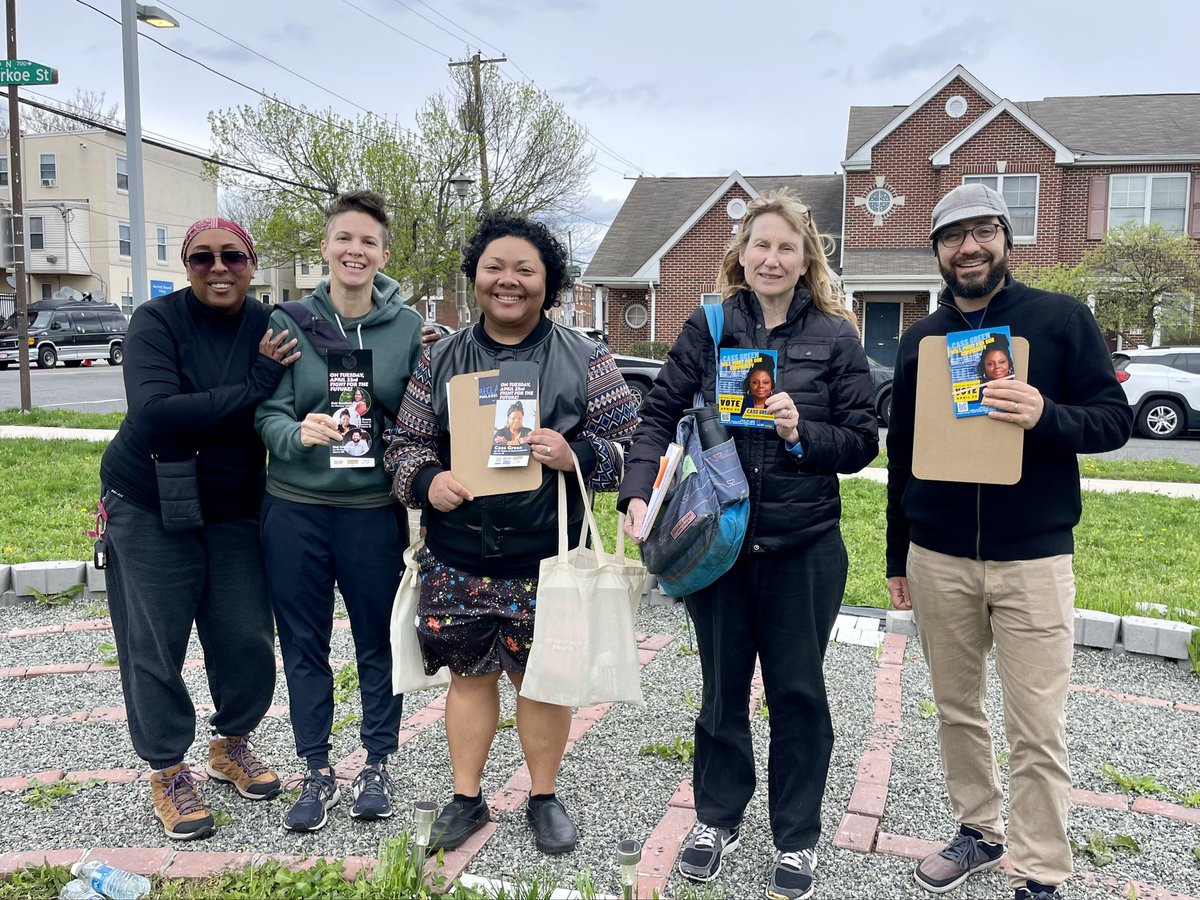 It’s a beautiful day to hit the streets for @CassGreenForPA! We are talking to neighbors in West Philly about Cass’s plans to prioritize public goods for young people so that all our children can access a quality education and receive the love and support they deserve.