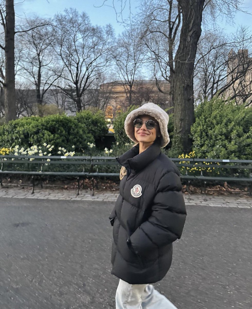 infoari's tweet photo. PITICA! Nova foto de Ariana Grande. https://t.co/aKrXpgiyjz