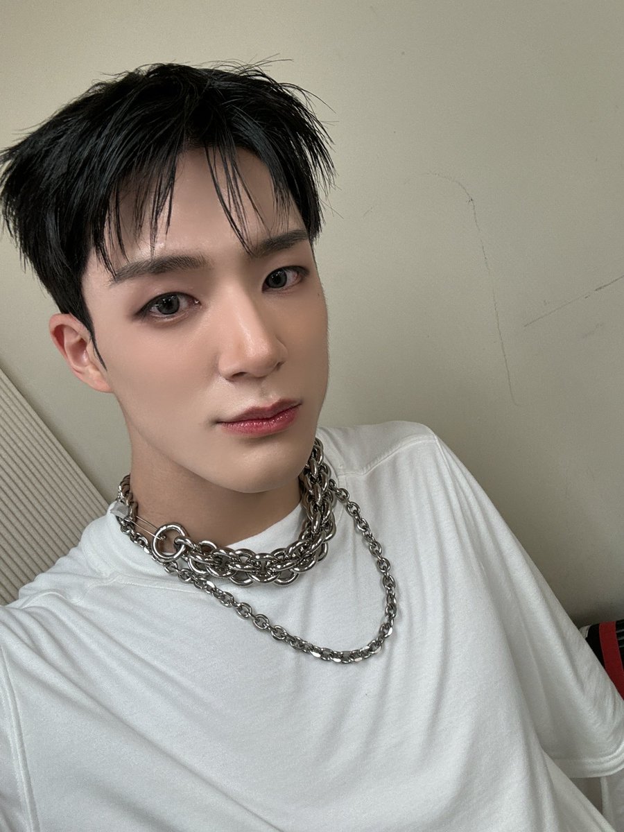 Lee Jeno Indonesia tweet media