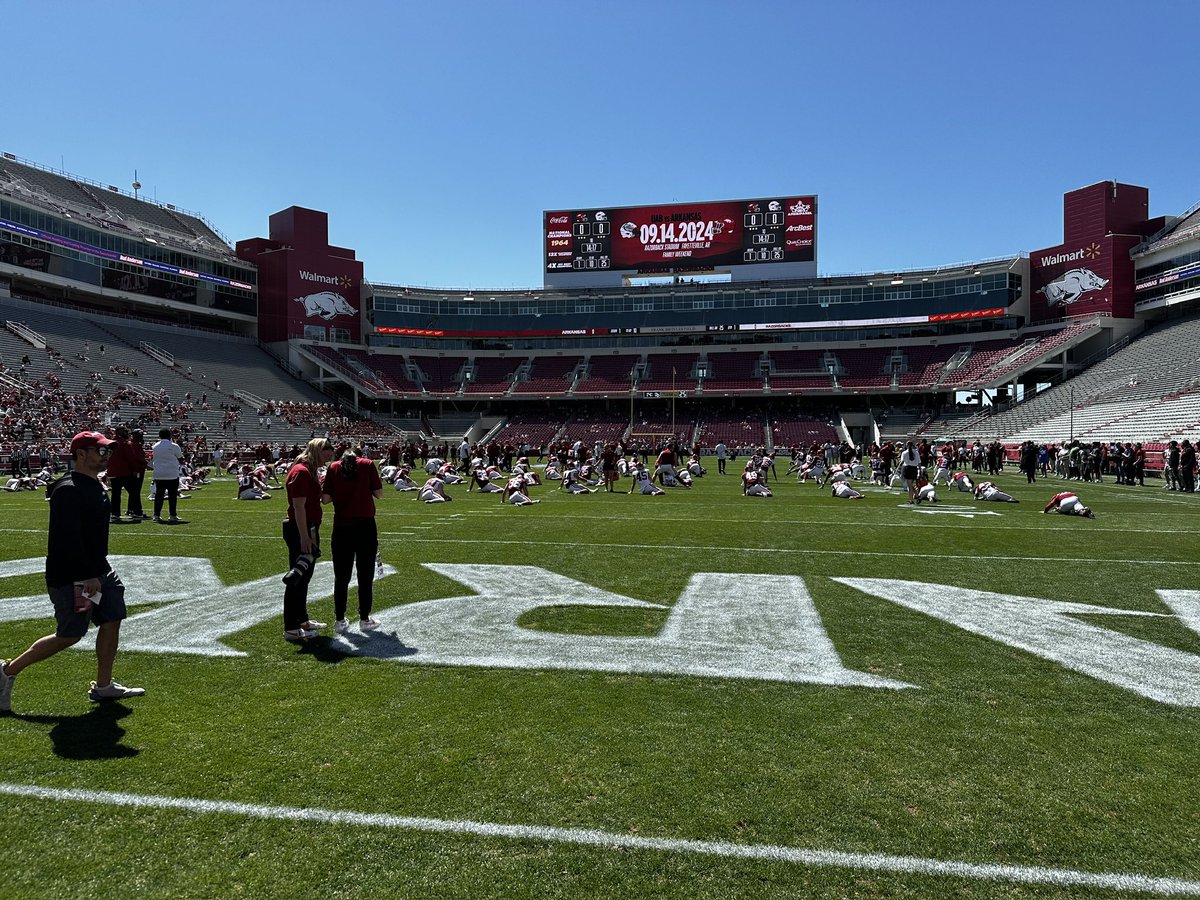 It is a beautiful day for some spring football! Red-White game set to begin in less than 15 minutes! #WPS