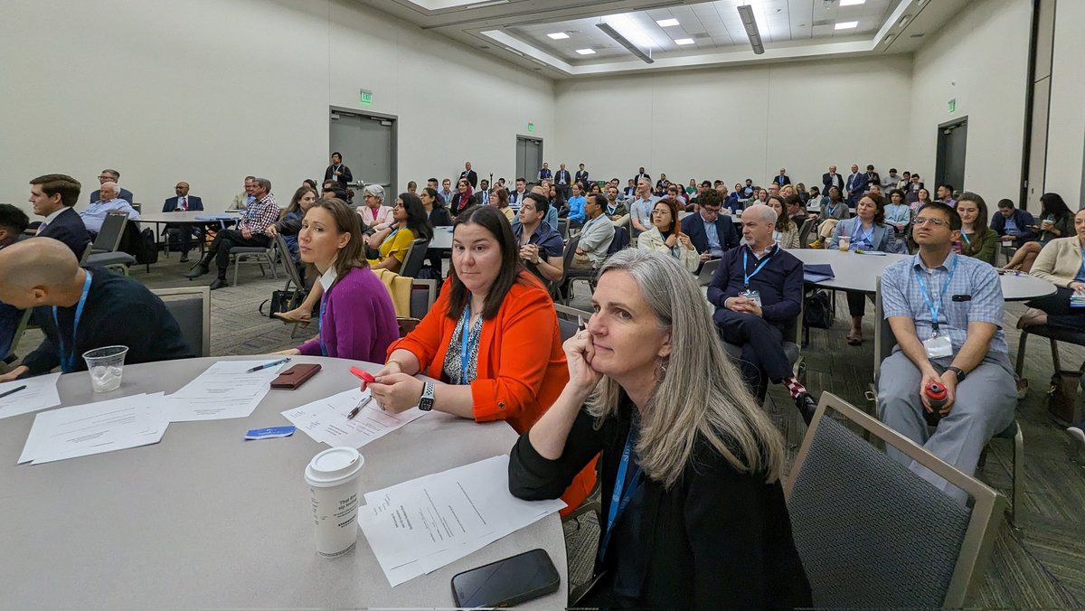 Standing room only for the first #MedTed teaching competition at #SHMConverge24 ! Honored to be selected as a judge for this first annual competition!