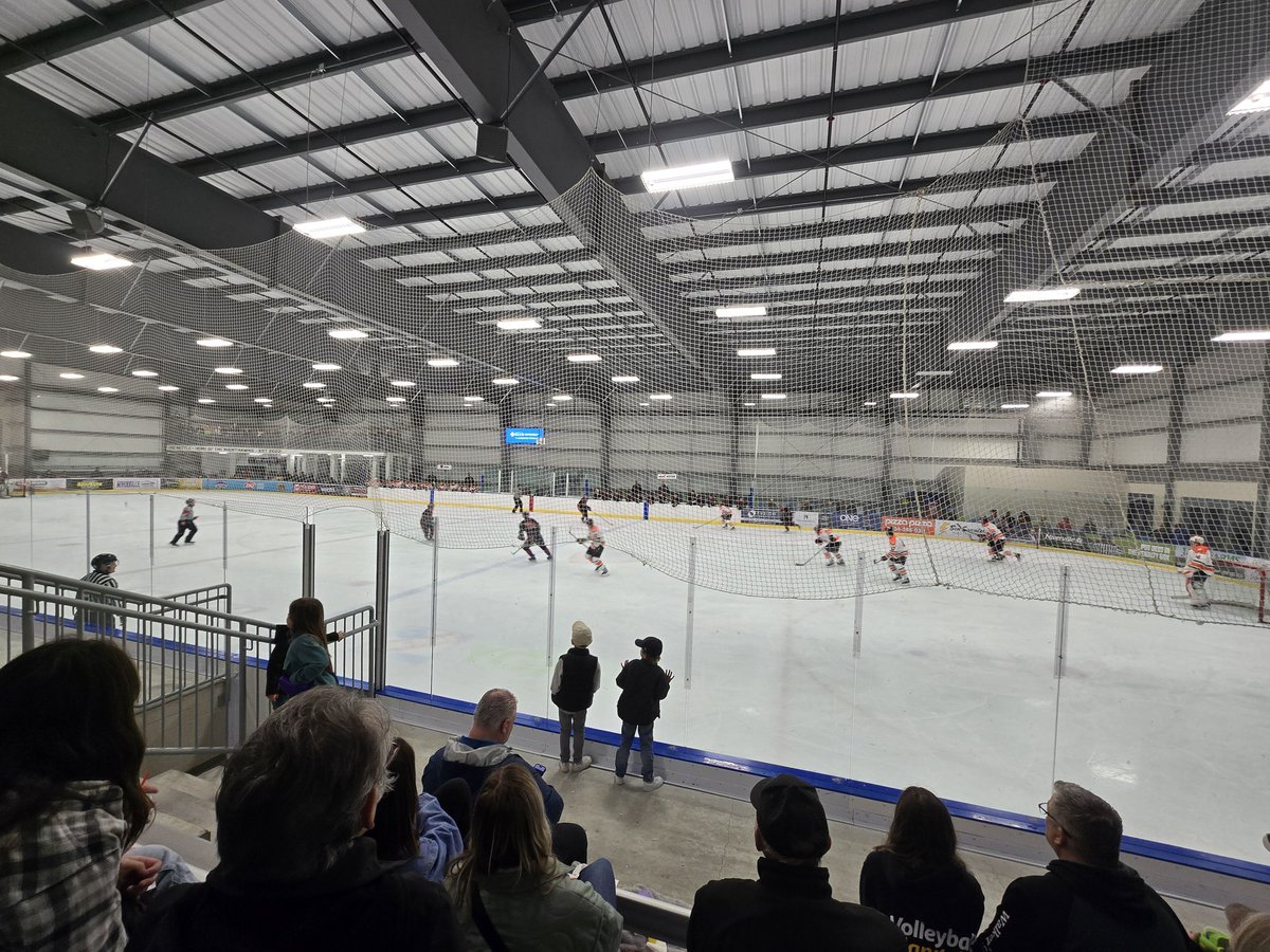 Taking a break from the Masters to cheer on the @hockeymanitoba Ste. Anne Aces senior men's team in Niverville in game two of the provincial finals. Super nice facility!