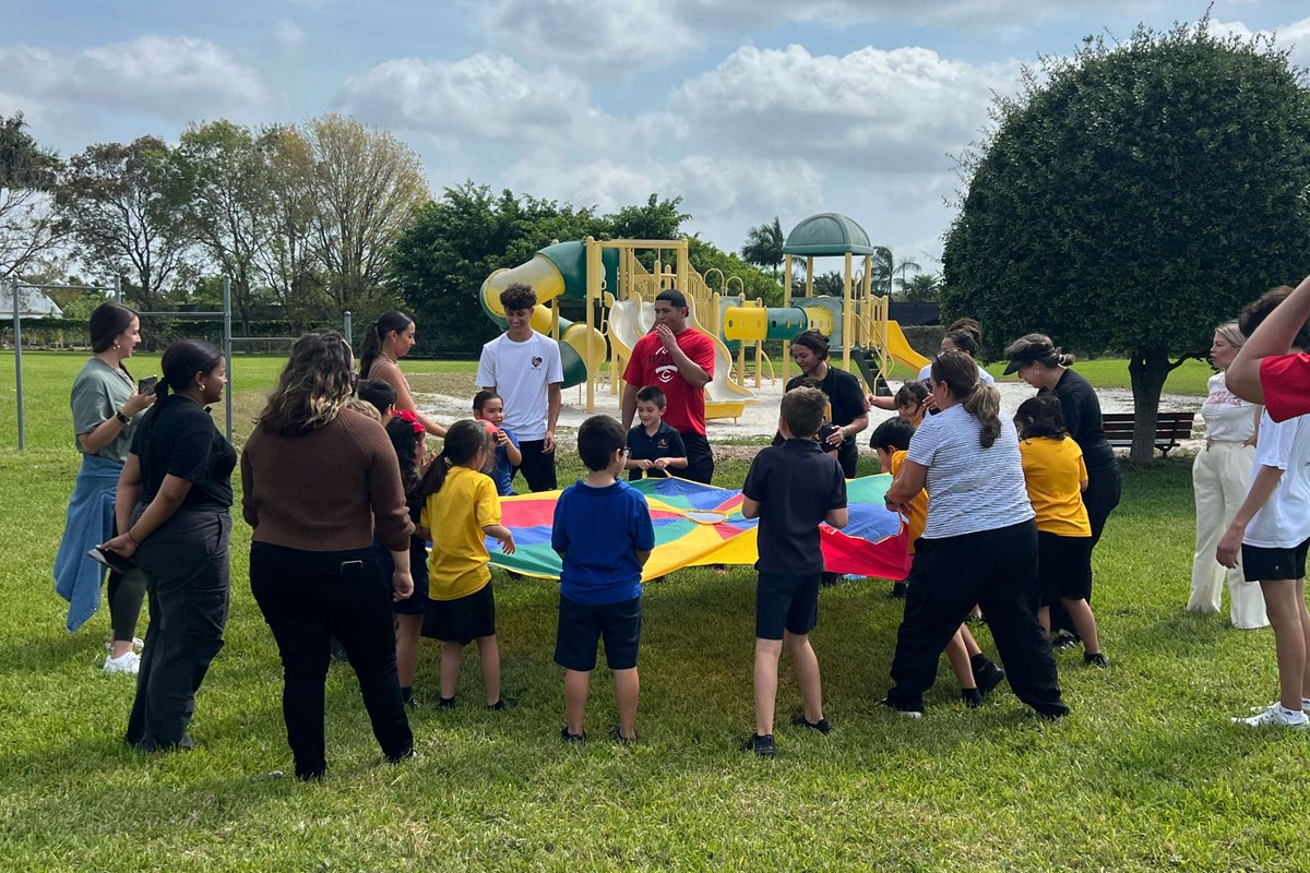 Earlier this week, our Black Student Organization & LINK Club joined forces for a heartwarming community service event at Shaping Academy. Our CCHS young men truly shined as they represented our school with pride and compassion. #CPride #Adelante