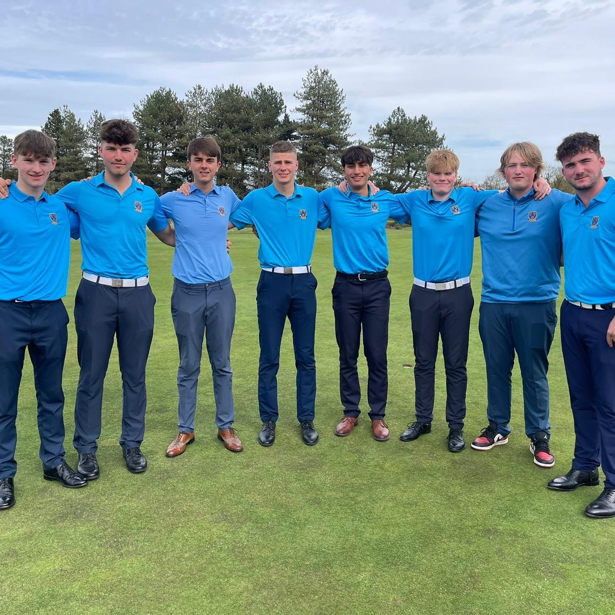 Aaron MOHUN tweet media