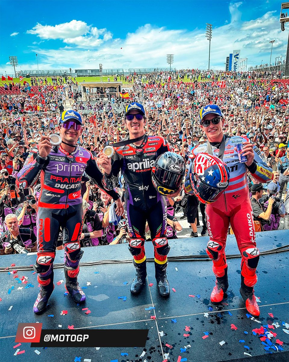 El podio del rodeo con estos tres vaqueros 🇺🇸🤠 🥇 Maverick #Viñales 🥈 Marc #Márquez 🥉 Jorge #Martín #AmericasGP