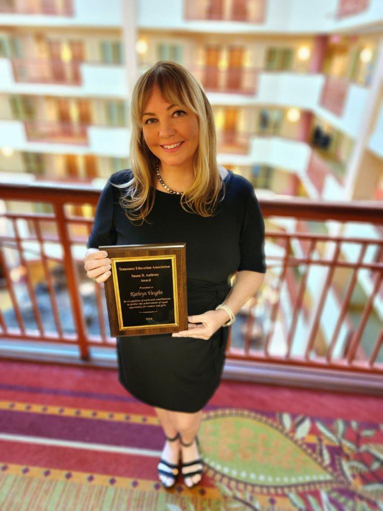 Today I was honored with the Susan B. Anthony Award for leadership in women's issues presented by: @TEA_teachers for being active in the field of #womensrights & furthering the achievement of #equalopportunity for women and girls. #paidleave #MaternityLeave #teacher #TN