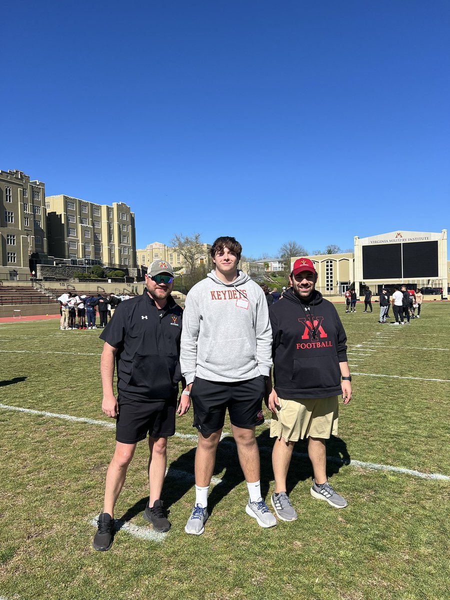 Had an awesome time at VMI, it was great to talk to all the coaches! Looking forward to coming back. Thank you for the opportunity. @CoachMeyer9 @CoachHamp__ @CoachWratten @CoachBruton @GainesvilleFoo1