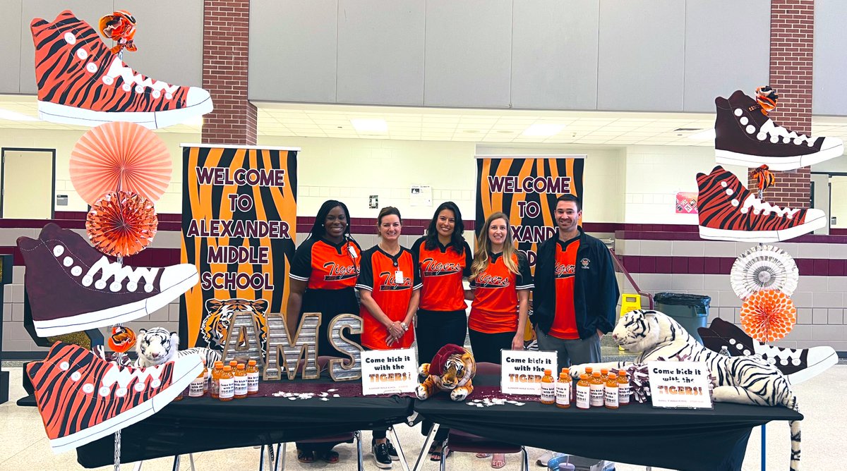 Come KICK it with the TIGERS! 🐾🐯🐾🐯🐾Alexander Middle school at the PISD job fair !
