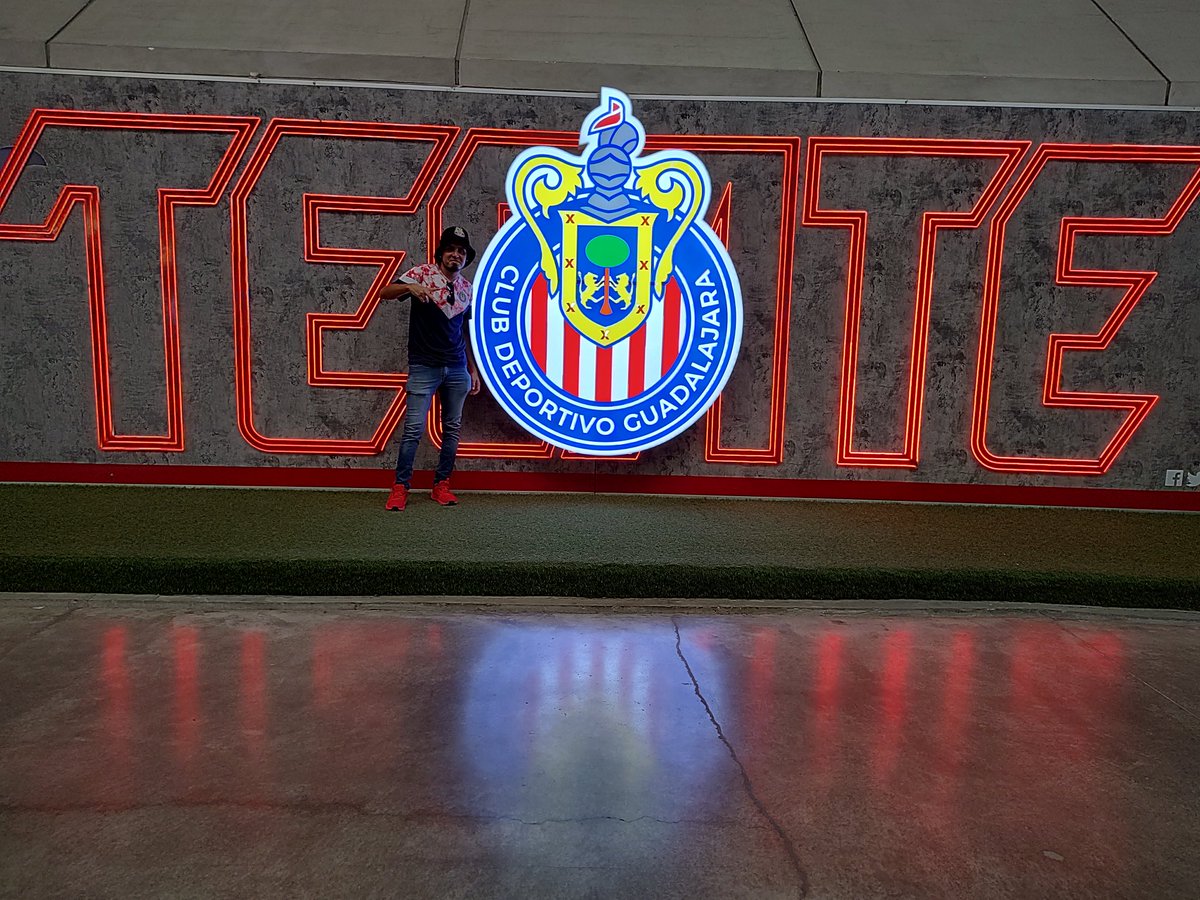 Treeqck's tweet photo. @CervezaTecate @chivas , en el Festival Rojiblanco 👌 https://t.co/RZh9hyKA6O