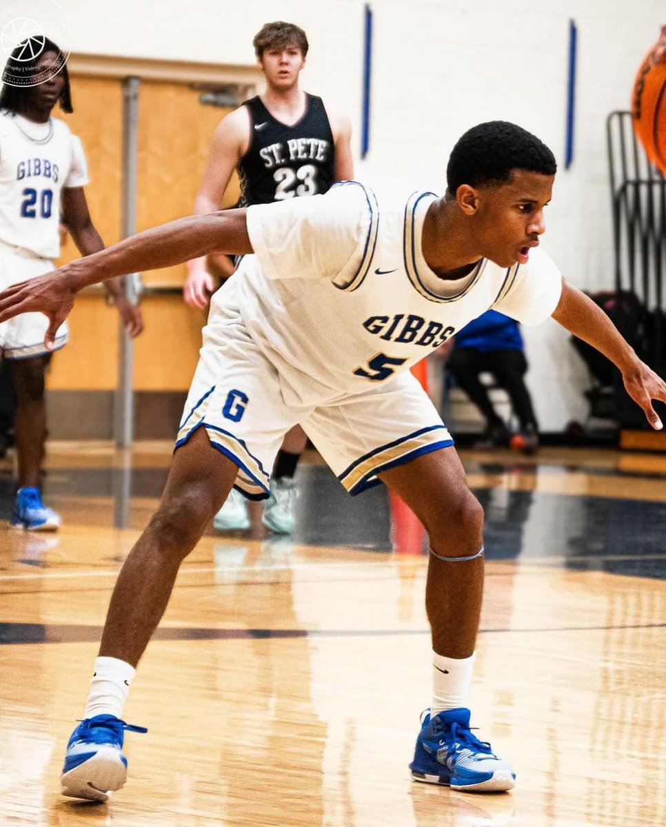 6'2 2027 O'Neal Delancy of state champ Tampa Gibbs HS (FL)/ @FL_Rebels put on show as two way guard at @FCPPangos @TheFantastic40. The fearless scorer dropped 21pts within flow of offense, could create his own shot on anyone, and showed ability to get buckets without rock.