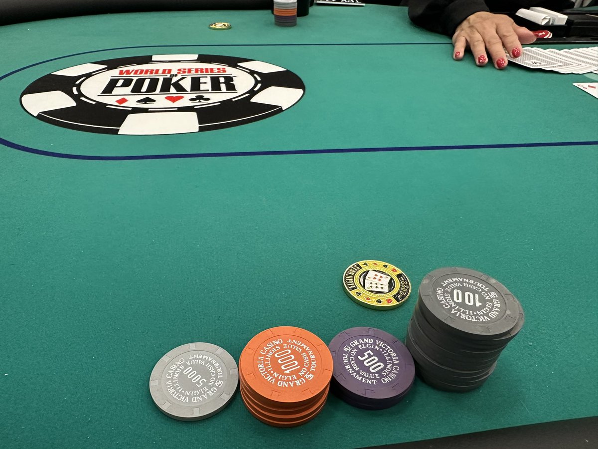My favorite day is when a @WSOP Ladies event in is my area. Out here giving away @WPAGlobal swag, Elgin nuts card protectors (64o) and trophy and ring to the winner. (Spoiler alert: not me). The poker room staff here is amazing as always.