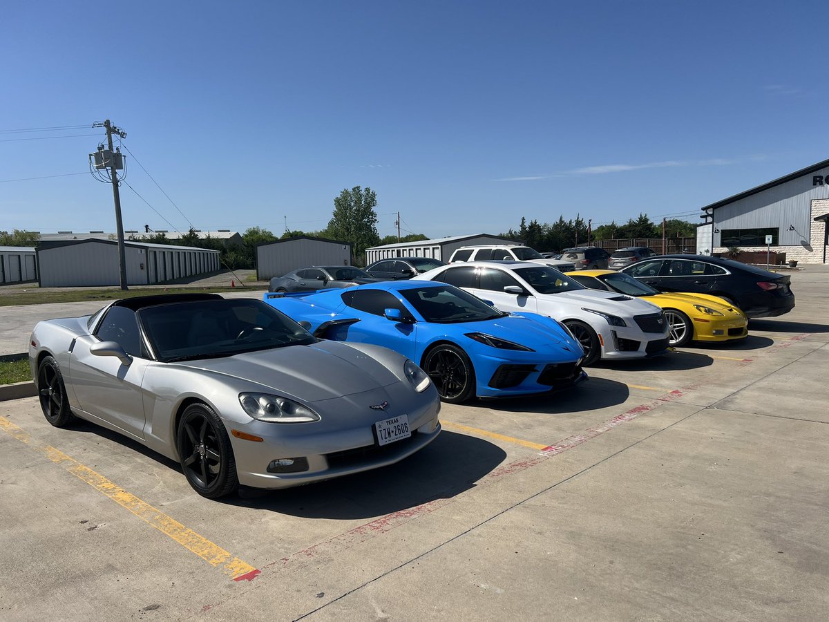TheGaragedGuy's tweet photo. Had a great time crossing with NTX Car Club this morning in the @garaged.io Corvette! Beautiful weather and some great food at The Rock Yard! #GaragedCommunity #Cruising #Corvette #CarClub https://t.co/FbyISy1c24