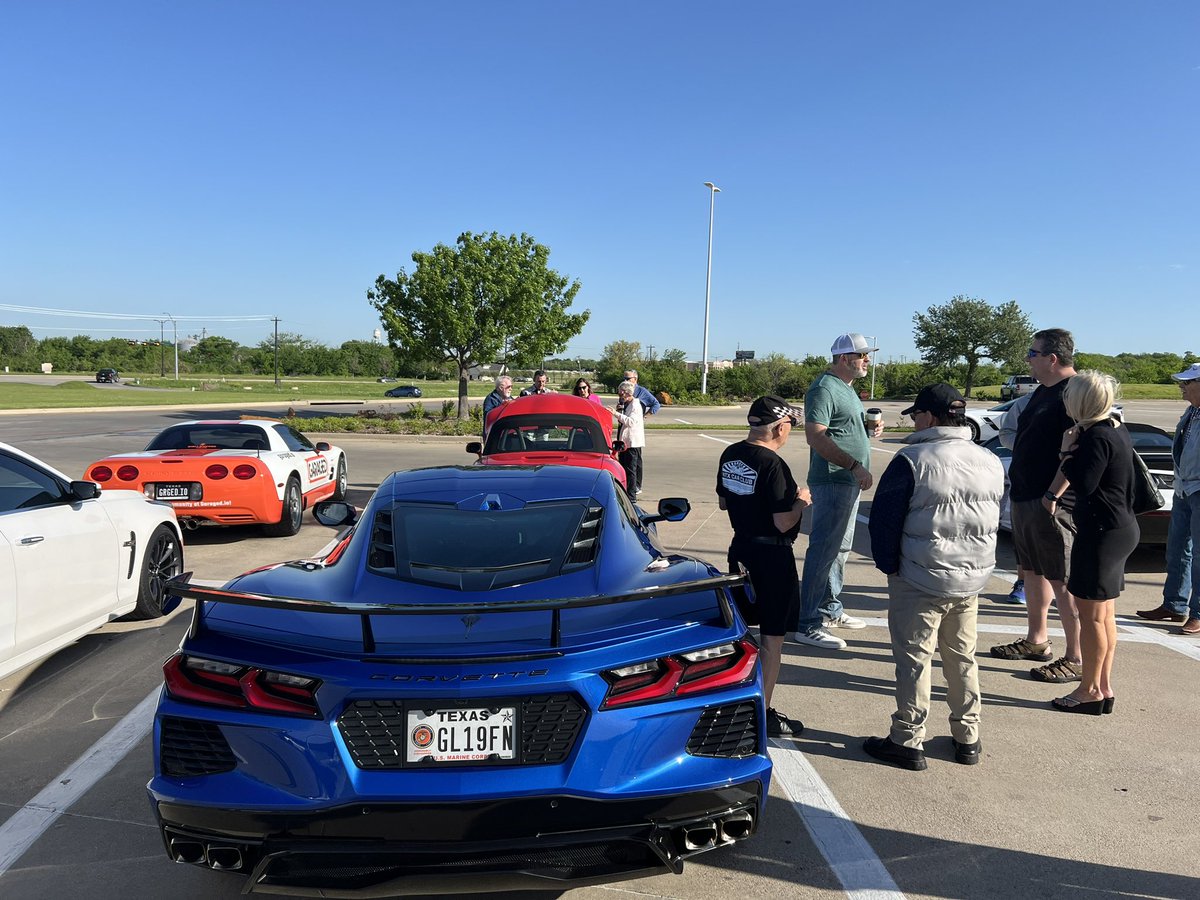 TheGaragedGuy's tweet photo. Had a great time crossing with NTX Car Club this morning in the @garaged.io Corvette! Beautiful weather and some great food at The Rock Yard! #GaragedCommunity #Cruising #Corvette #CarClub https://t.co/FbyISy1c24