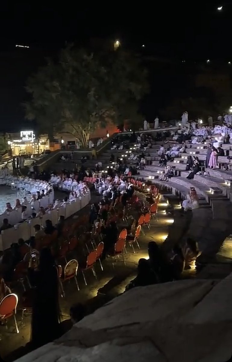 rijalalma002's tweet photo. #عيدك_بين_أهلك_وناسك 
مشاركة الأهالي بالحضور أضافته أجواء فرحة وبهجة وسعادة بالعيد السعيد 
#فعالياتنا_في_العيد_من_أجلكم 
#أمانة_منطقة_عسير 
#بلدية_محافظة_رجال_ألمع
#فرحة_العيد_دئماً_أجمل_بكم https://t.co/v1vFpYkQG4