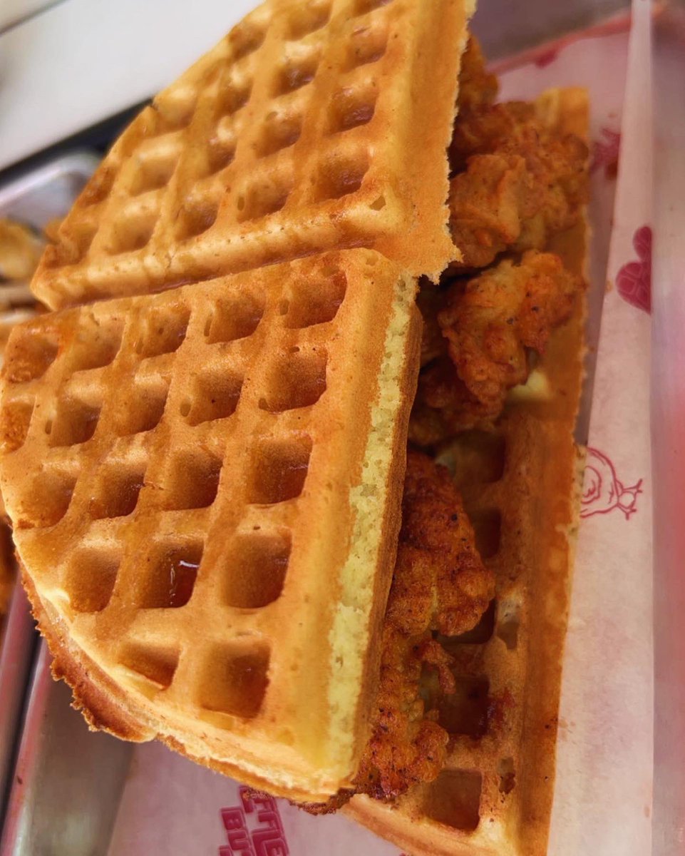 Houston, we have a problem! Finding the best chicken and waffles spot, that is. But don't worry, this post has got you covered! (You can thank me now or later!) 🩷 @TheWaffleBus