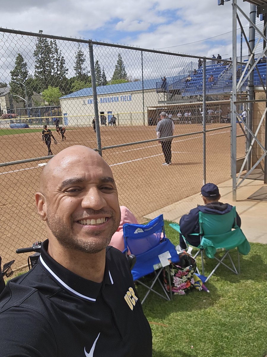 Beautiful day on Campus @UCRiverside Let's GO @UCRSoftball @UCR_CoachPalmer @UCRMBB