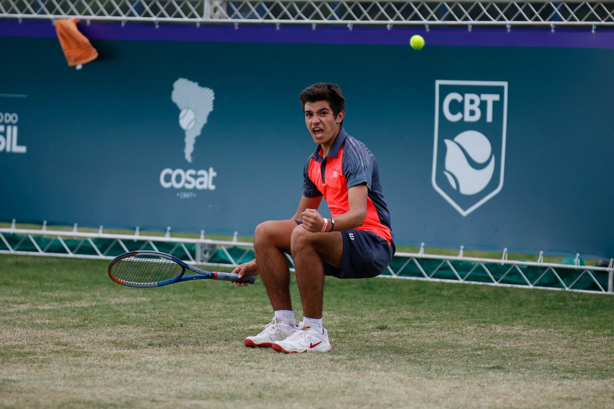 José Fernández, de Santiago del Estero y categoría 2008, va a jugar mañana la qualy del Challenger de Tucumán (vs Carou). Ya ha disputado algunos torneos profesionales en Salta y Tucumán.