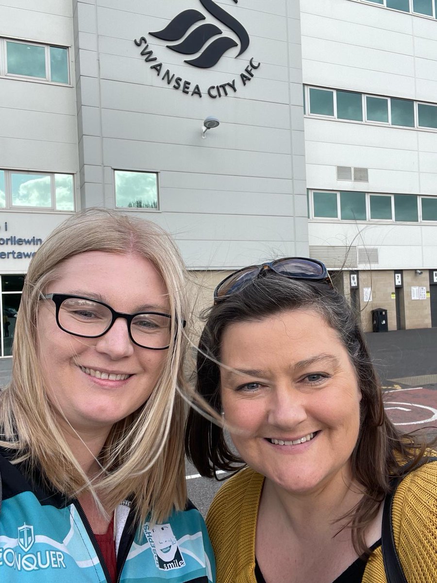 It was so lovely talking to the #JackArmy today about our Wales v England game & the reasons behind Joseph's Smile & @Bradleysfight uniting - for the children we support, for childhood cancer awareness, & for our boys. TYSM for listening & caring!! 🎟️👇 eticketing.co.uk/swanstickets/