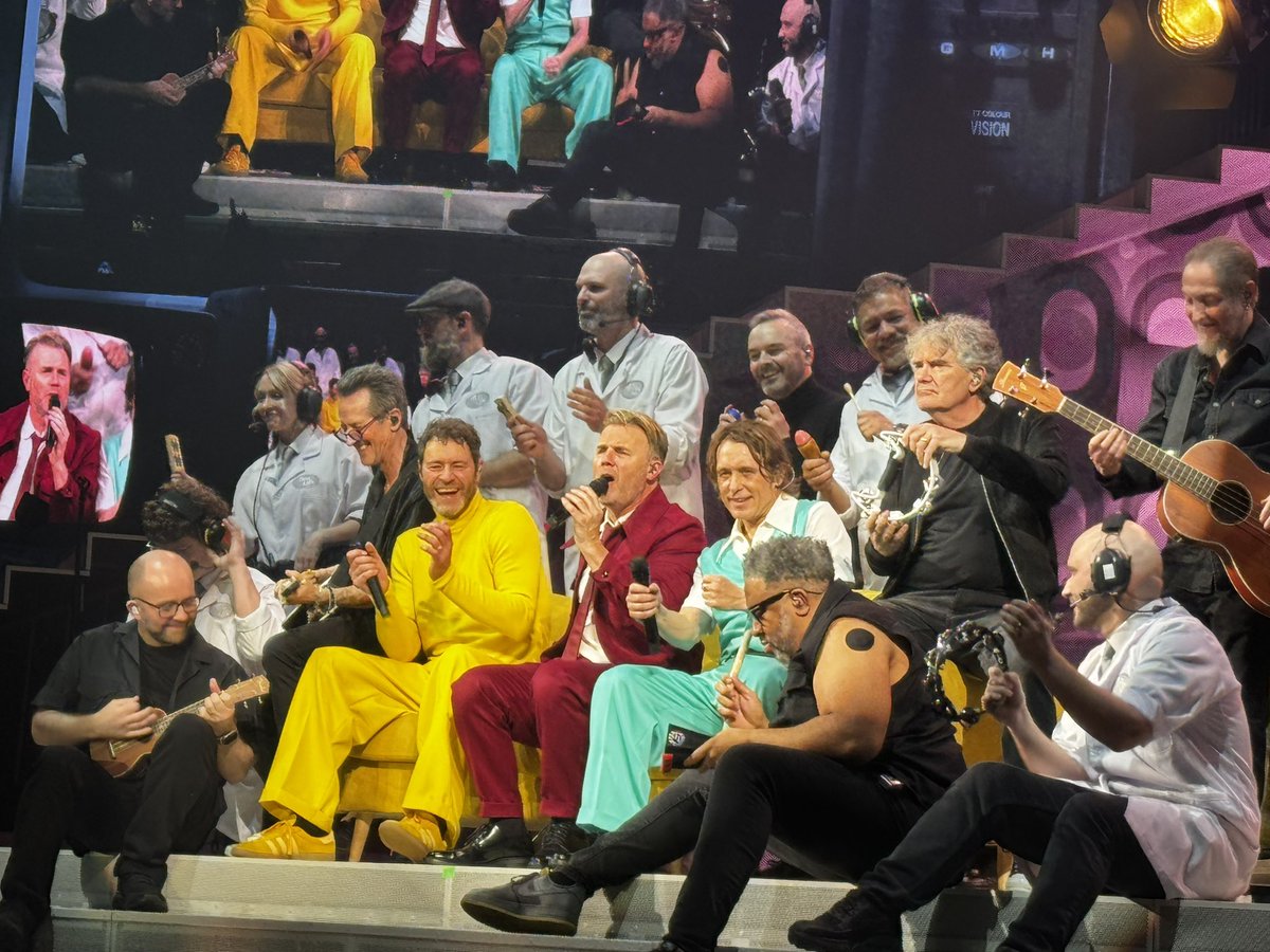 Wow could not stop smiling 🥰
Lots more dates to go 🥰 excited…see you in Glasgow 🥰
<a href="/GaryBarlow/">Gary Barlow</a> <a href="/OfficialMarkO/">Mark Owen</a> <a href="/DonavanHepburn/">Don Hepburn 150</a> <a href="/Saxes1/">Mike Stevens</a> <a href="/takethat/">Take That</a> @howarddonald