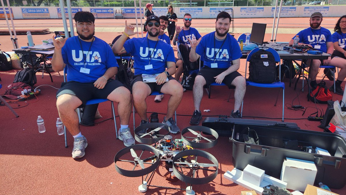 rhgonzalez's tweet photo. Autonomous Vehicle Competition  - Team UTA.  I am very proud of my alma mater. #UTAMavericks https://t.co/2vKopFi7Co
