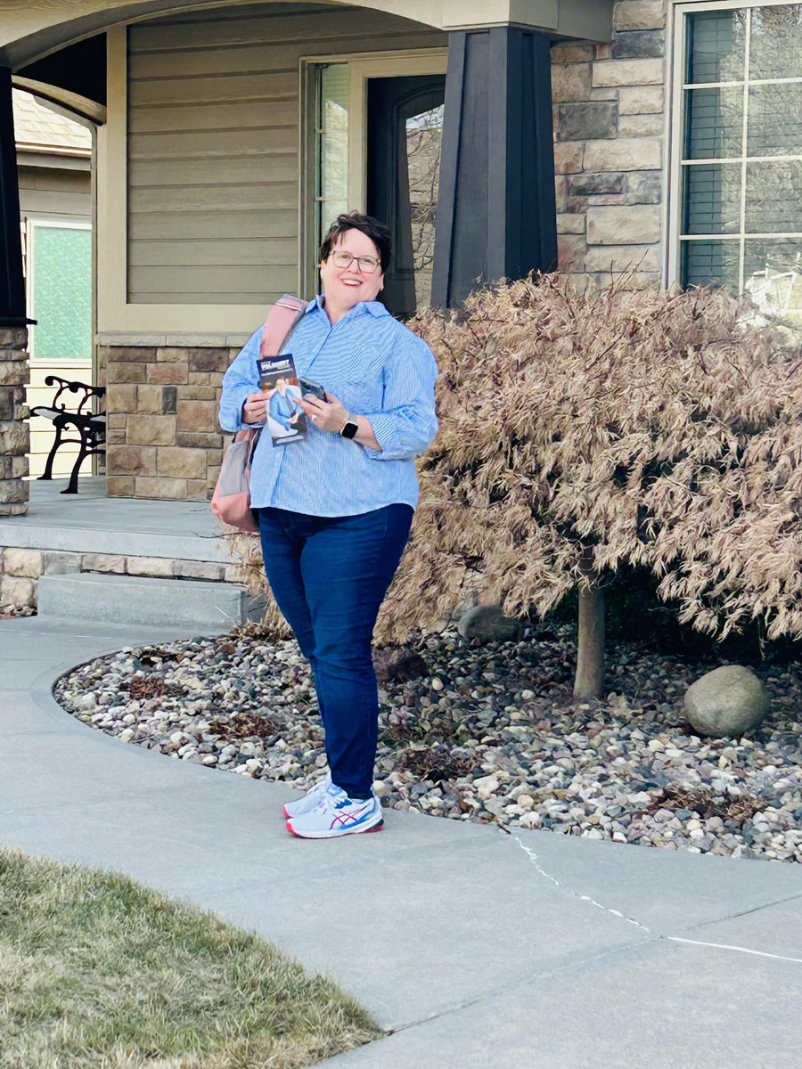 Join us tomorrow for our 2nd coordinated canvassing event. We will join @MaryAnn4NE as we go door-to-door and get to know the voters of LD 31. As an educator, she would bring sensible and open-mindedness to Lincoln. We start at 1pm! Sign up here mobilize.us/nebdems/event/…