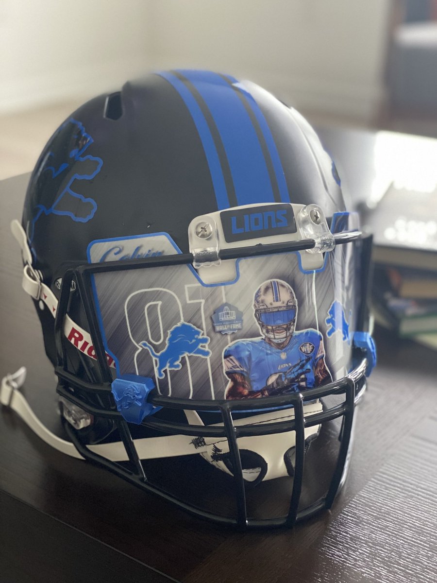 DANG missed 2 days, had to be in the hospital (not for me)

Day 60 of trying to score a signature on my custom Megatron @calvinjohnsonjr helmet I put together! 🏈
@Lions @PrimitivPerform @C4SEY85 #AutographHunt #Megatron #RestoreTheRoar #AllGrit #GoooLIONS