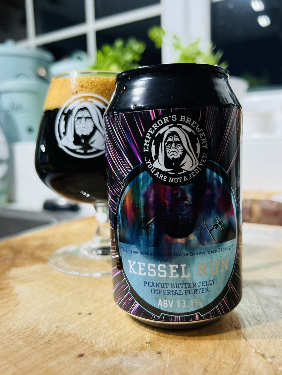Drank this in less than 12 parsecs… Emperor's Brewery Kessel Run PBJ Imperial Porter 13.1% 👌🏻