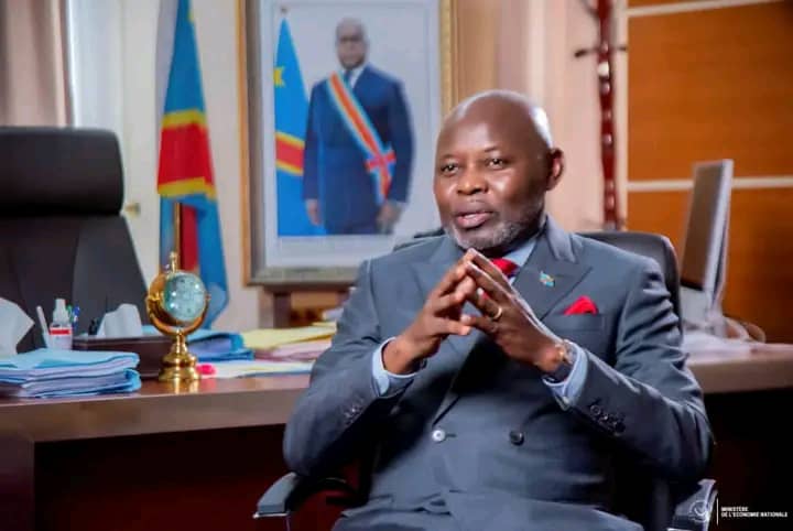 RDC_A-N : le retour de l'homme du peuple au palais du peuple.
Pr un Congo immense on a besoin de la compétence et d'efficacité. VK a 1 rôle a joué d par son intelligence dixit FATSHI
Le meilleur élu de Bukavu est parmi les meilleurs.
VK 
<a href="/VitalKamerhe1/">Vital Kamerhe</a> <a href="/SeleYemba/">Dr. Sele Yemba</a> <a href="/BillyKambale1/">Billy Kambale</a>