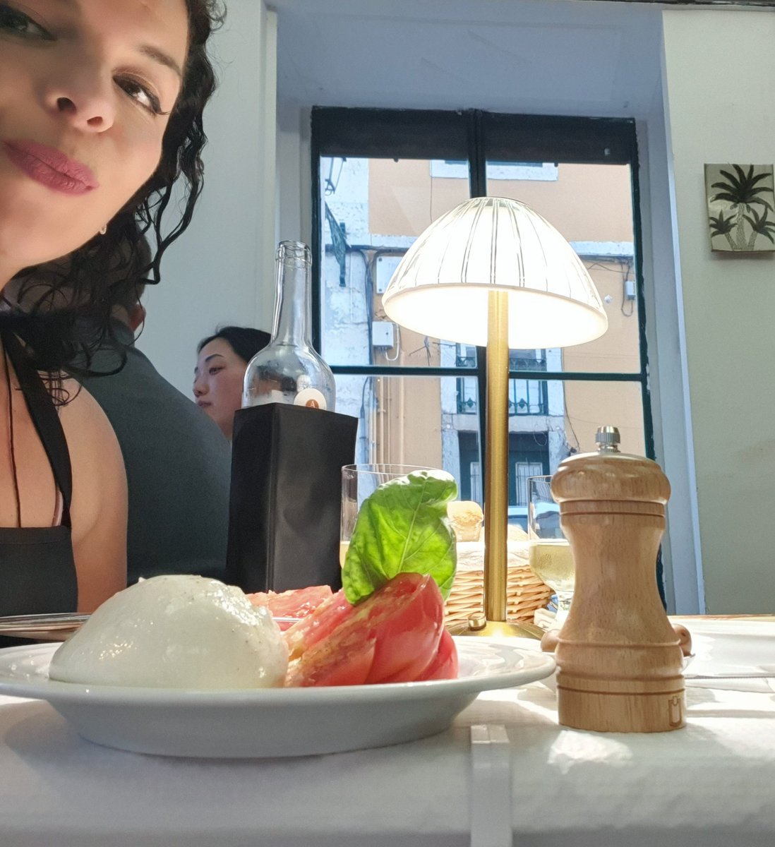 AlexandraRCX's tweet photo. @s_patriciamc ⭐️🥂 https://t.co/QGfTea3z9E