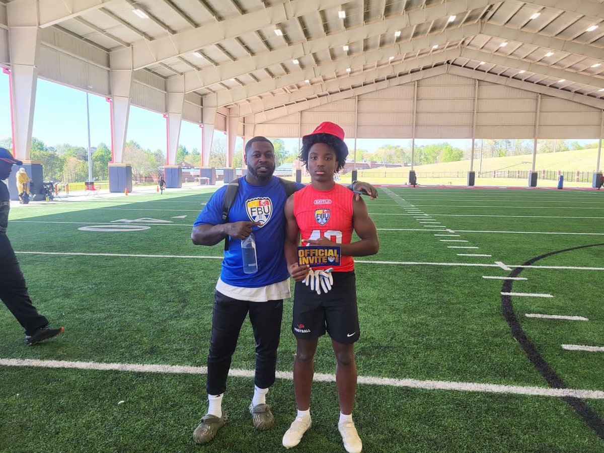 Got some good work, Gained some great knowledge. Top Gun invite and Battle Award @BALLERSCHOICE1 @TWithJay @ErikRichardsUSA @RecruitGeorgia @RustyMansell_ @Rivals @247Sports @CoachKent41 @drtvandiver @On3sports