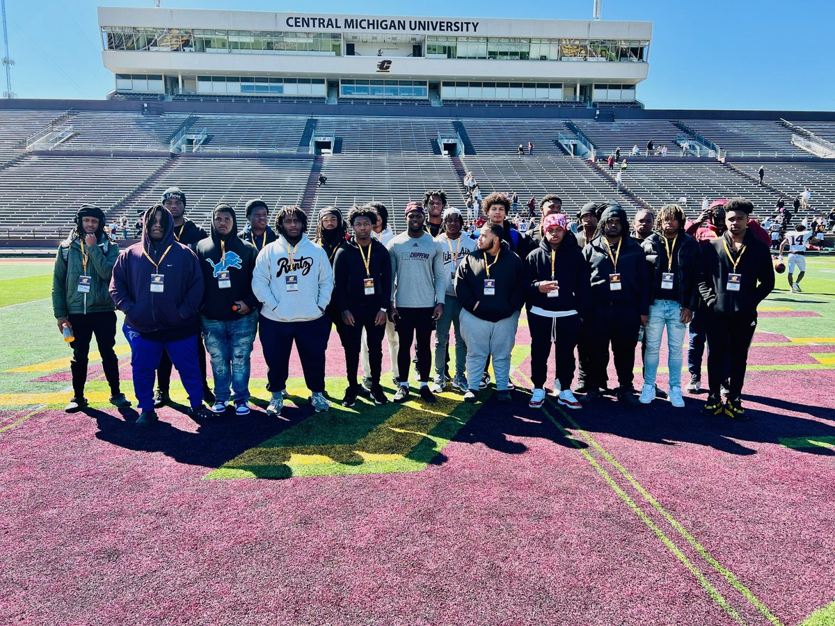 had a great time @CMU_Football @thecoachhopshow @REDFORDUNION