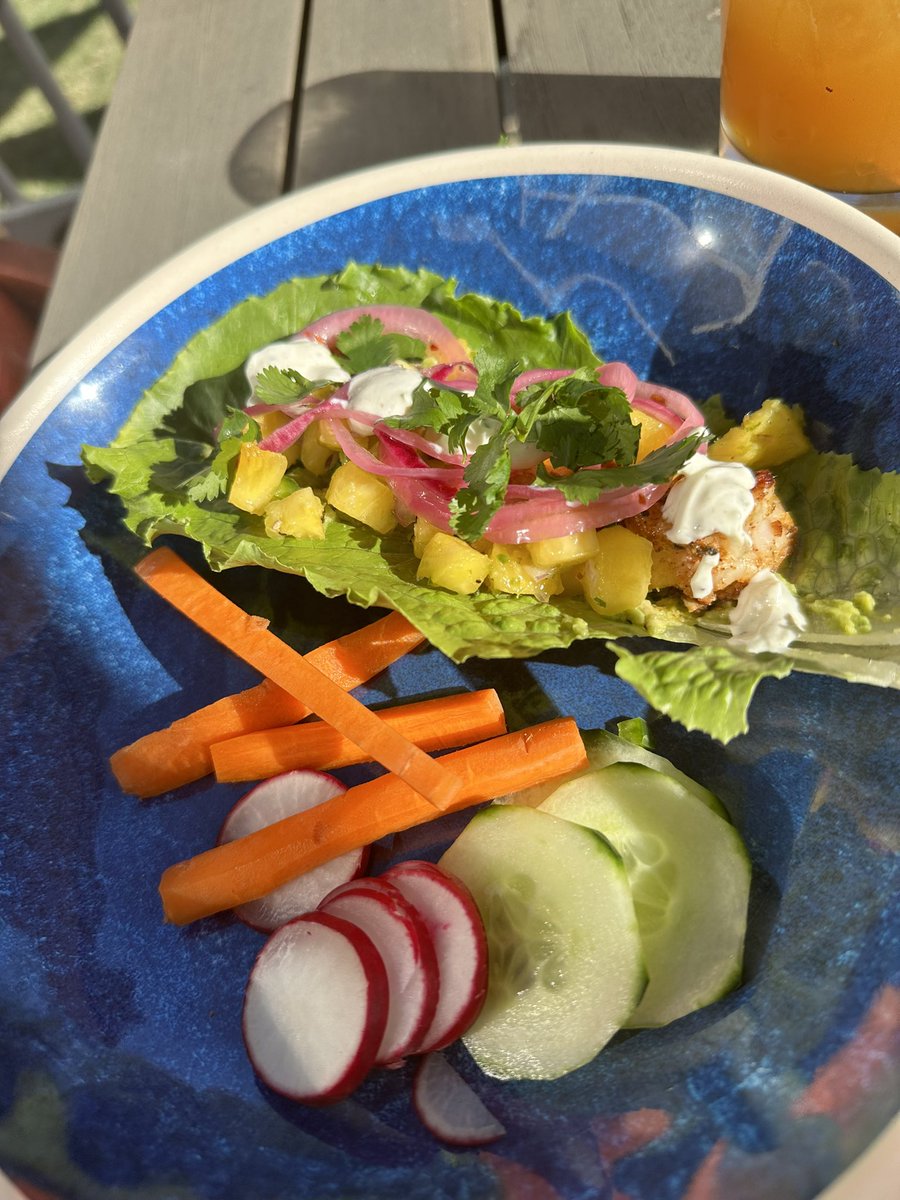 prinfrazier's tweet photo. Letβs stick with the theme: Saturday evenings are for dinner on the deck!
#scratchcooking
#healthychoices
#avoidprocessedfoods https://t.co/jDAQD3lD7A
