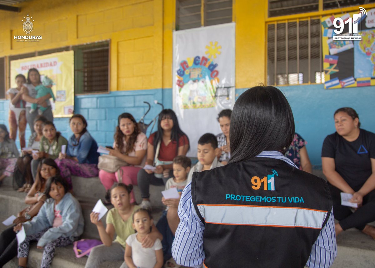 El Sistema Nacional de Emergencias 911 realizó una brigada médica en el Centro de Educación Básica Gubernamental Jorge Roberto Maradiaga ubicado en la colonia Villa Nueva de Tegucigalpa . En la actividad también se socializó el uso correcto de la línea 911.