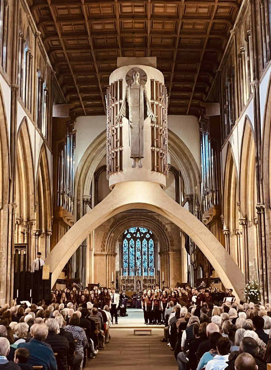 Cyngerdd arbennig heno yn @LlandaffCath! Diolch @maggiescardiff am y gwahoddiad! / Fantastic concert tonight! Thank you @maggiescardiff for the invite! 🎶