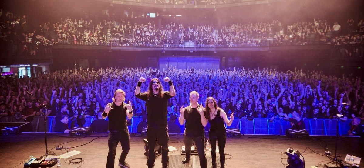 Dethklok Cincinnati 🤘 #metalocalypse #DETHKLOK #ITWILLBEBRUTAL #brendonsmall #genehoglan #nilibrosh #petegriffinbass @MordhausTweets