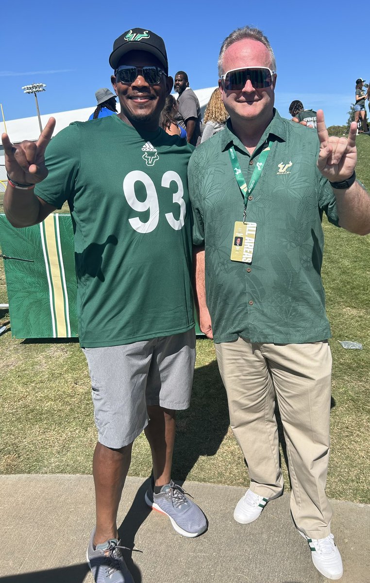 Loved catching up with Lee Roy Selmon, Jr. at today’s @USFFootball Spring Game. We are forever grateful to the Selmon Family…Go Bulls! #BULLIEVE 🤘