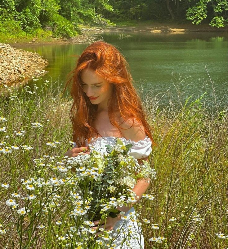 ᅠᅠ
    
          𝐒𝑬𝑫𝑼𝑪𝑻𝑰𝑽𝑬 𝐒𝑼𝑵𝑫𝑨𝒀

ᅠᅠ